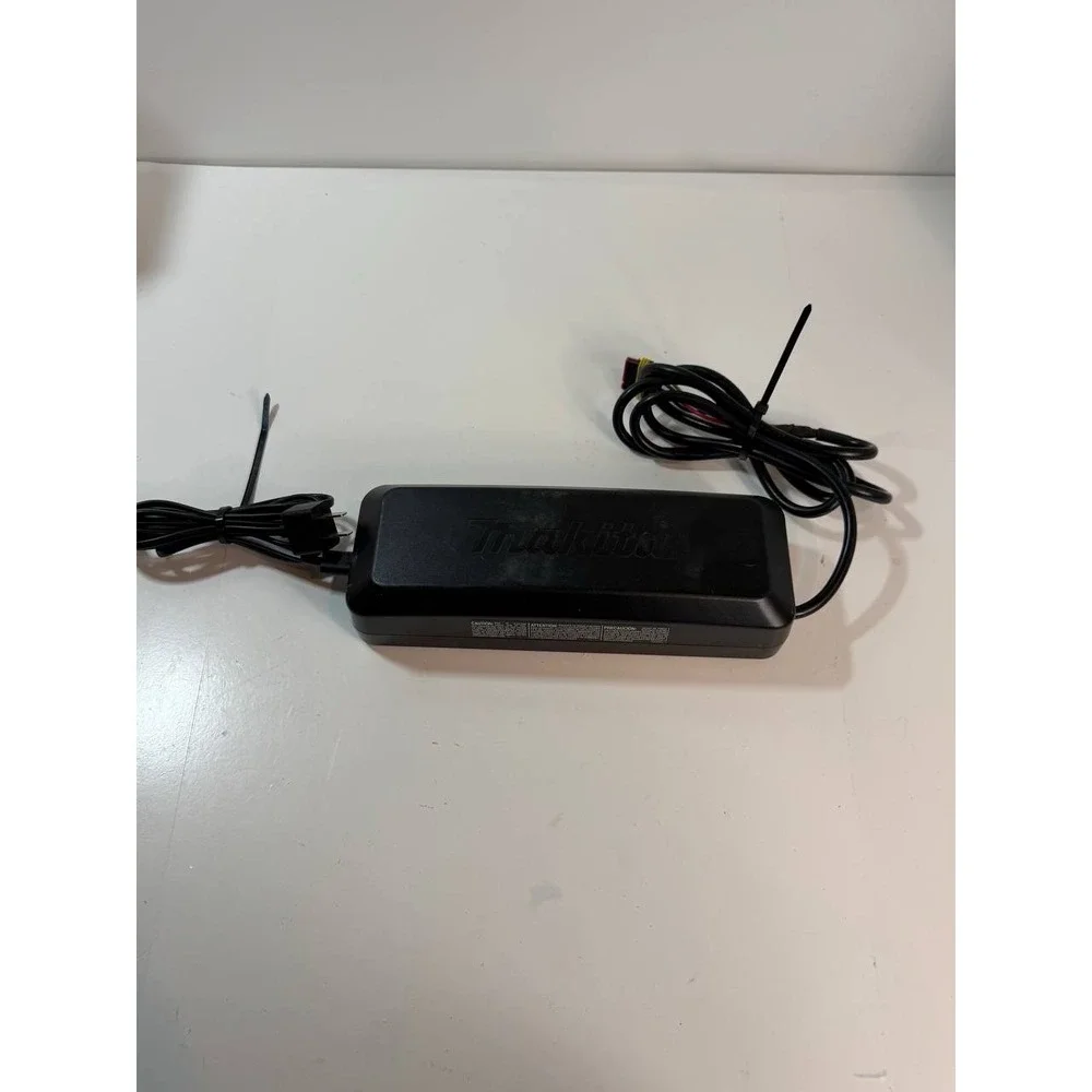 Makita genuine dc4001